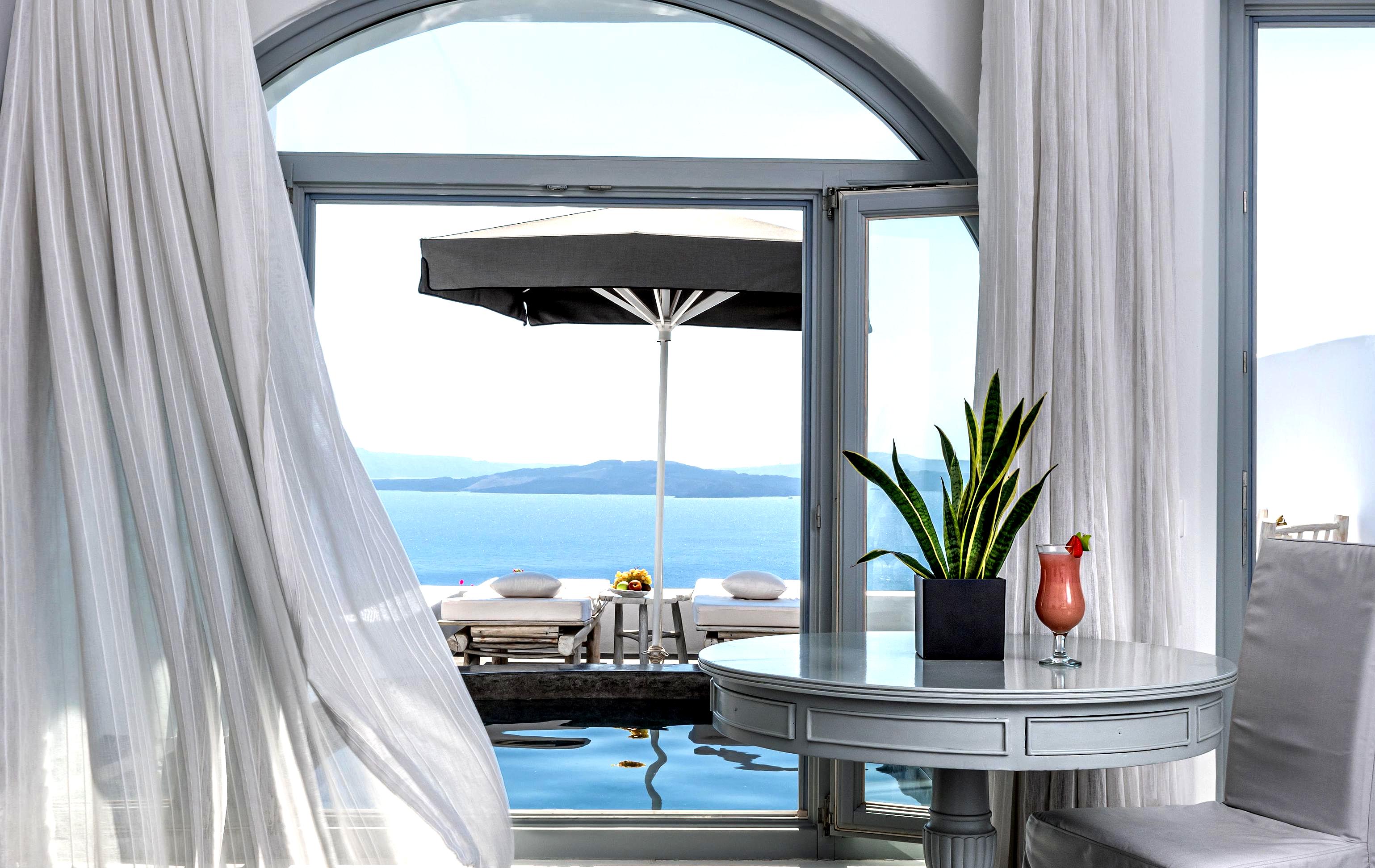 Andronis Luxury Suites